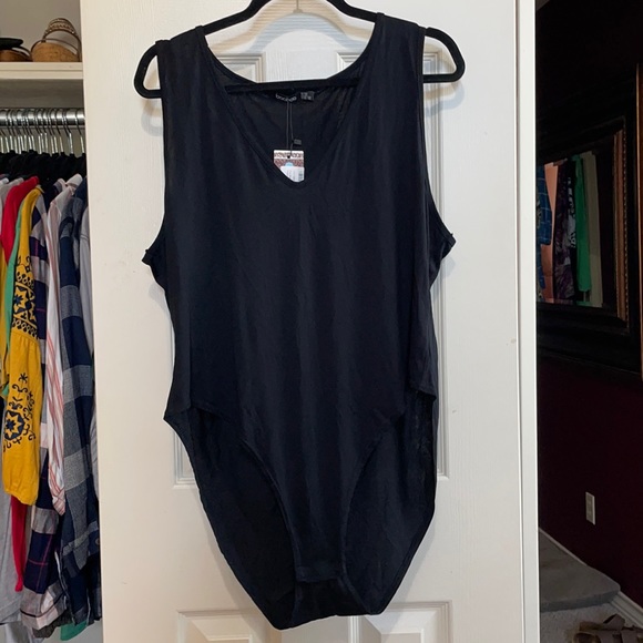 Boohoo Plus Other - Boohoo V-Neck Bodysuit